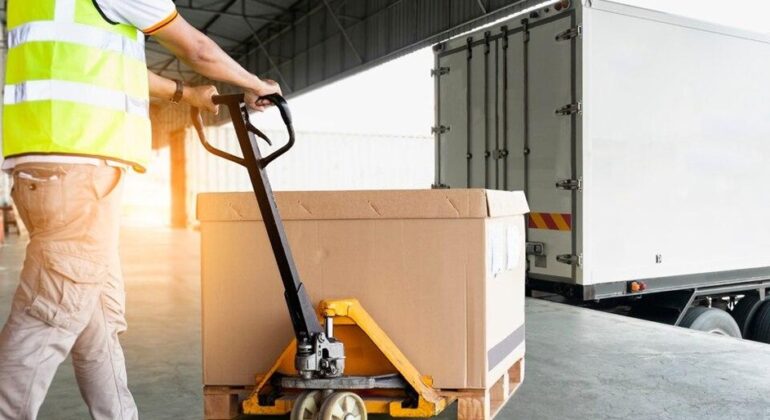 alat bantu bongkar muat