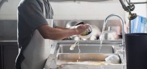Panduan Proses Pencucian Bahan Makanan yang Higienis