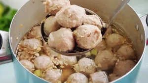Cara Menguji Kekenyalan Bakso Rumahan agar Hasilnya Pas