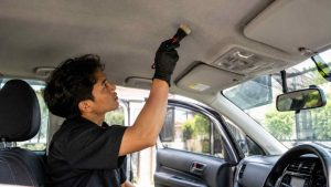 Tips Menjaga Interior Mobil Tetap Bersih