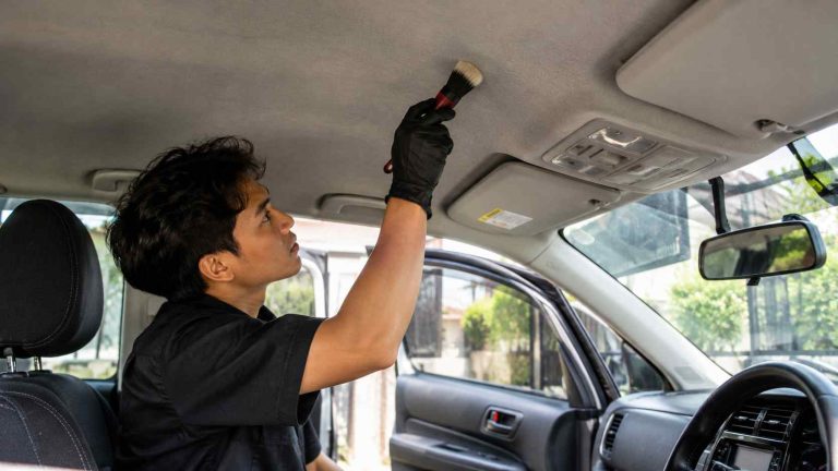 Tips Menjaga Interior Mobil Tetap Bersih