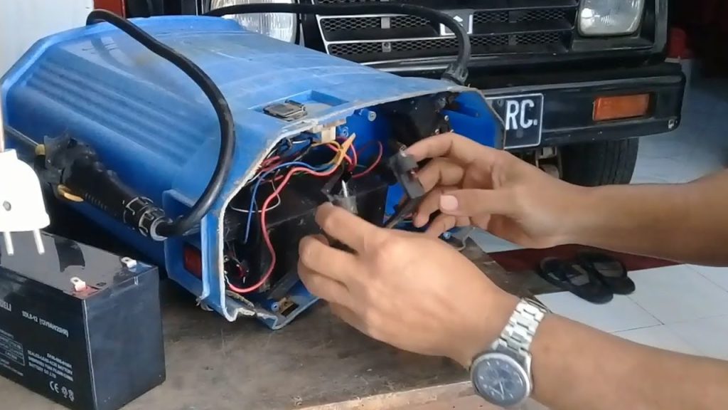Cara Mengisi Baterai Sprayer Elektrik Agar Tetap Awet